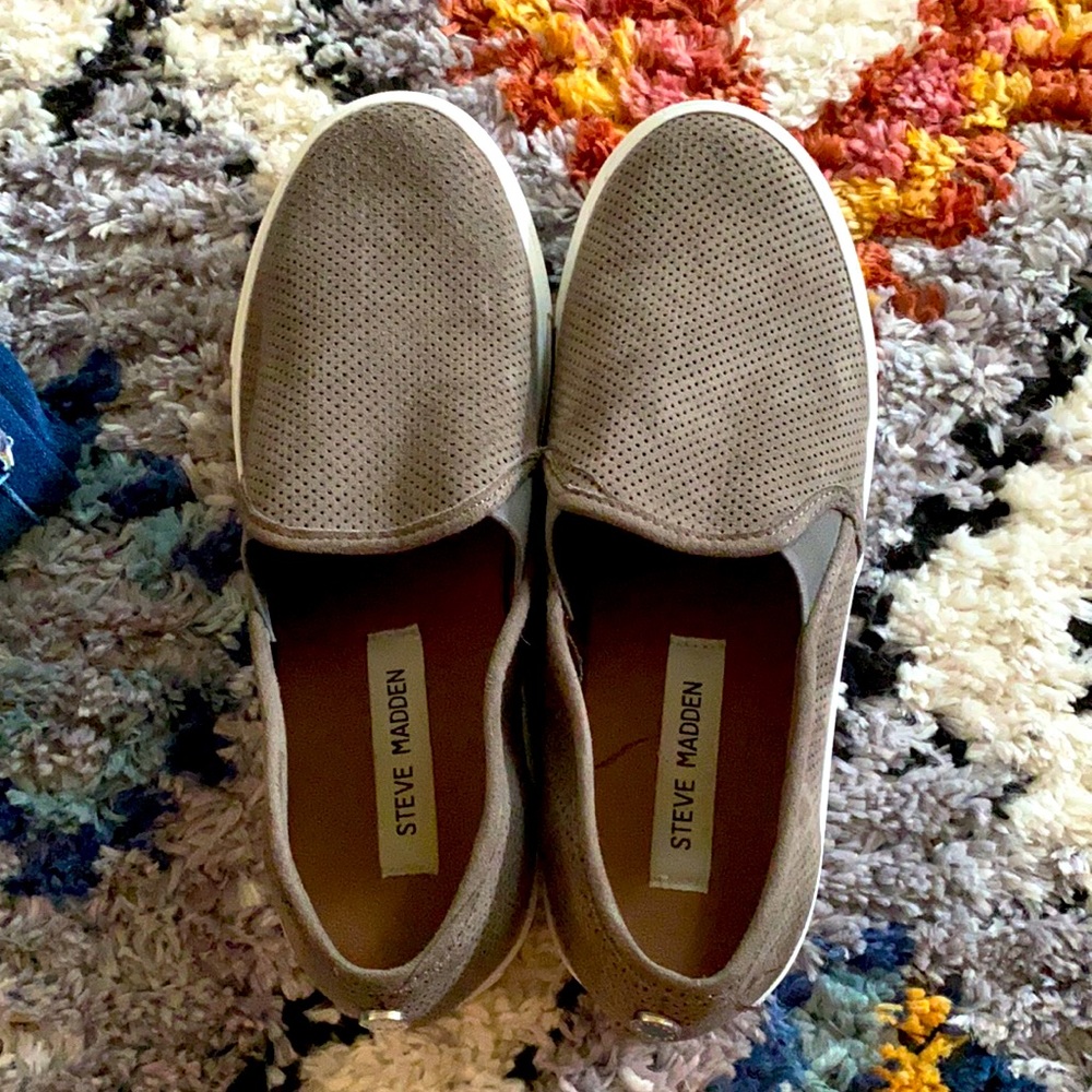 Steve Madden Slides!
